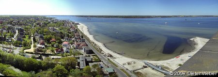 Blick vom Marineehrenmal in Laboe nach Kiel